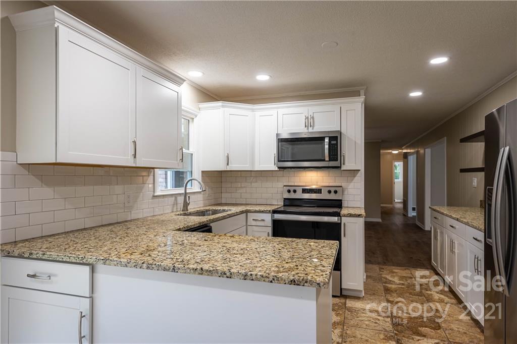 205 Conley Road Morganton, NC 28655 - Photo 8 of 28 Gallery Image 8
