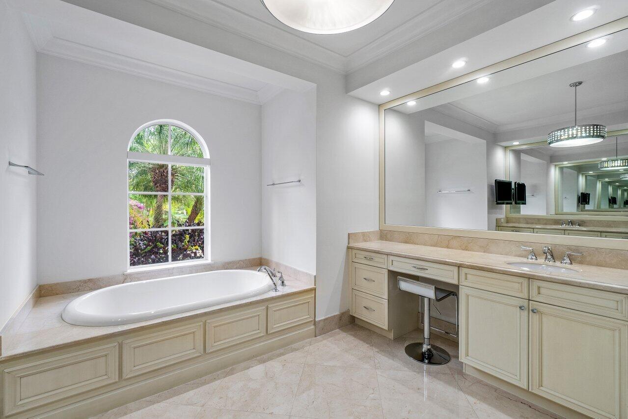 475 Cardinal Avenue Boca Raton, FL 33486 - Photo 32 of 62 Master Bathroom