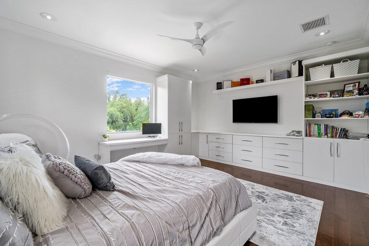 475 Cardinal Avenue Boca Raton, FL 33486 - Photo 43 of 62 Bdrm #3- more drawers, cabinets