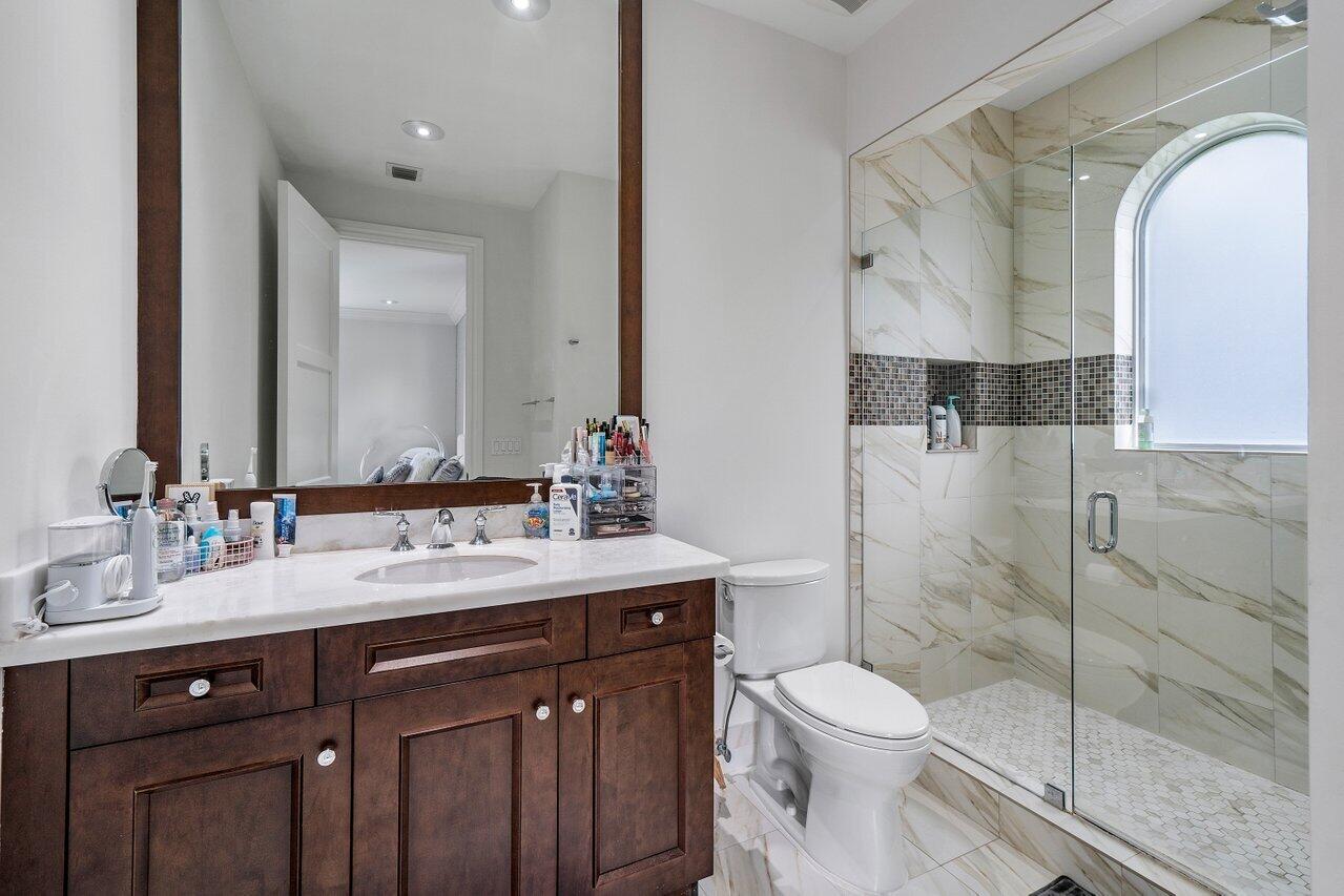 475 Cardinal Avenue Boca Raton, FL 33486 - Photo 44 of 62 Ensuite Bathroom Bdrm #3