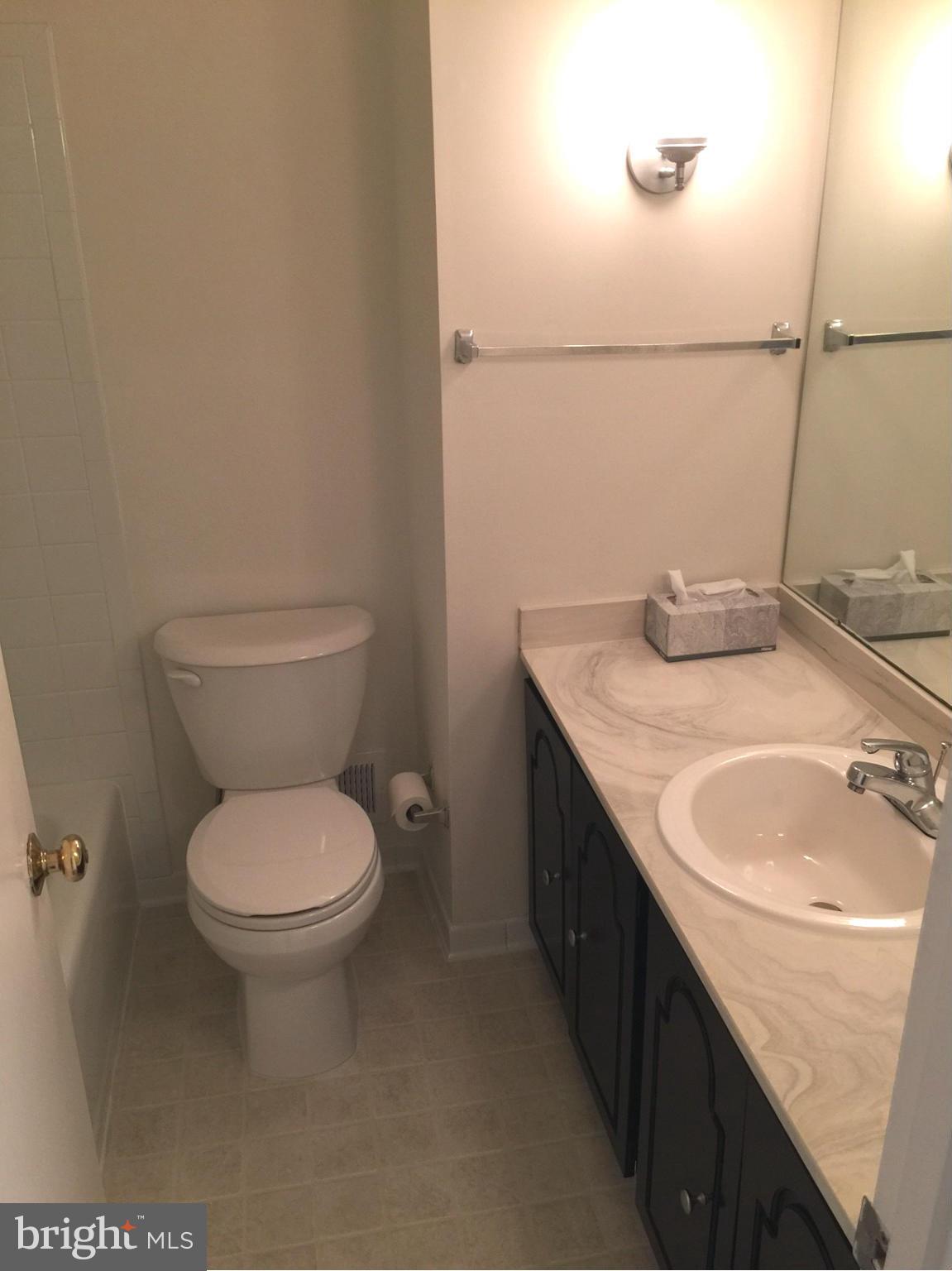1705 Hopefield Road Silver Spring, MD 20905 - Photo 14 of 21 Bath