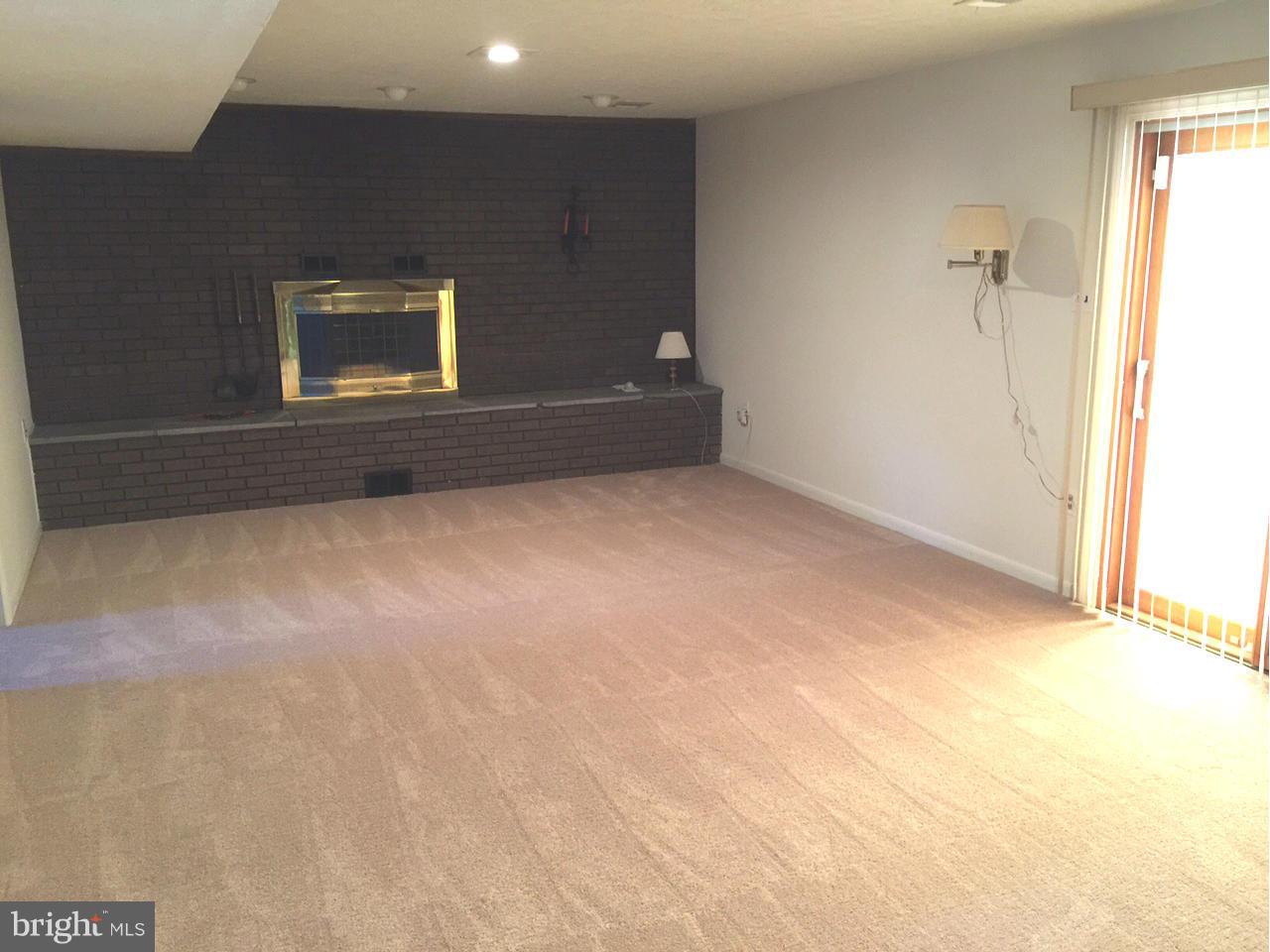 1705 Hopefield Road Silver Spring, MD 20905 - Photo 20 of 21 Family Room