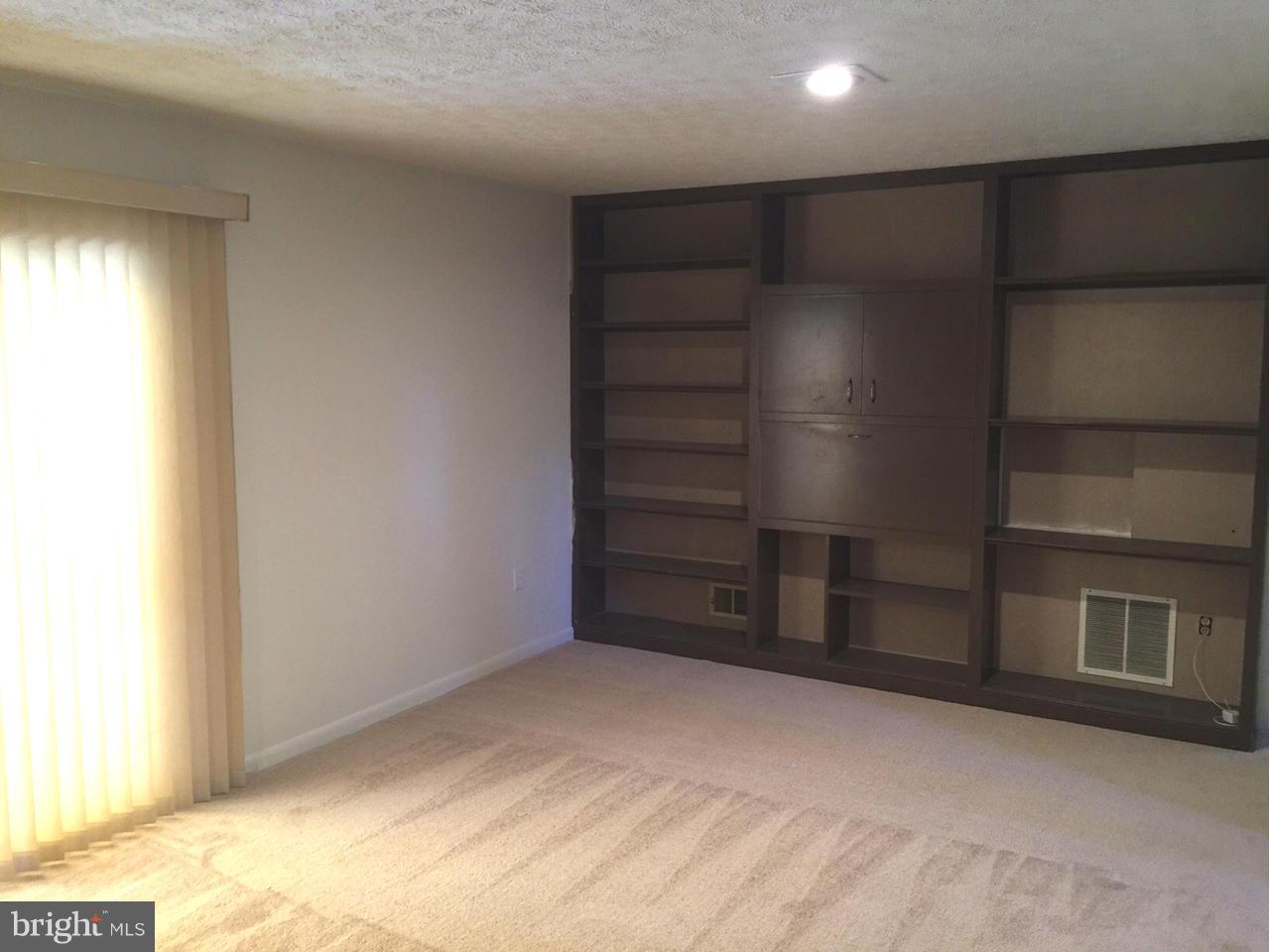 1705 Hopefield Road Silver Spring, MD 20905 - Photo 21 of 21 Family Room