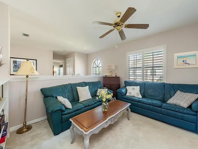 $674,900 | 3572 Windjammer Circle, Unit 1404, Naples, FL 34112