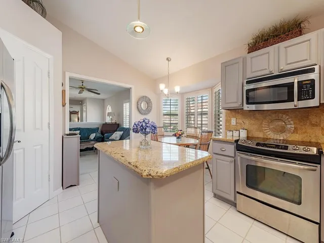 $674,900 | 3572 Windjammer Circle, Unit 1404, Naples, FL 34112