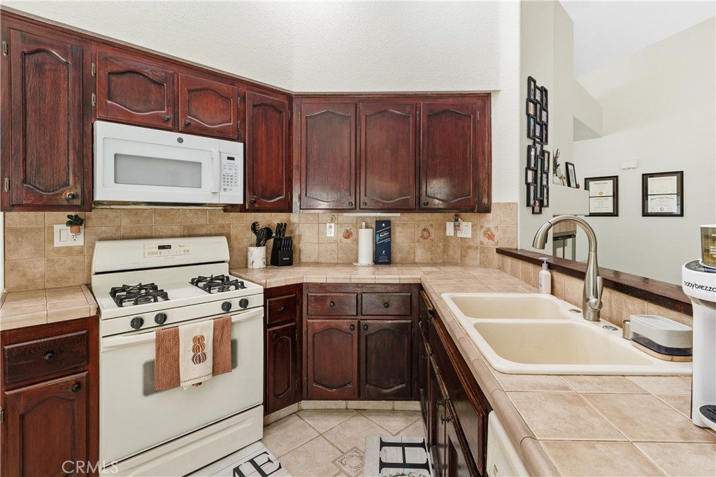 22600 Country Gate Road Moreno Valley, CA 92557 - Photo 16 of 30