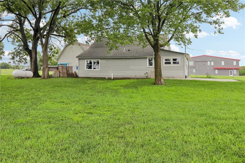 307 East 1100th Road Baldwin City, KS 66006 - Photo 34 of 41