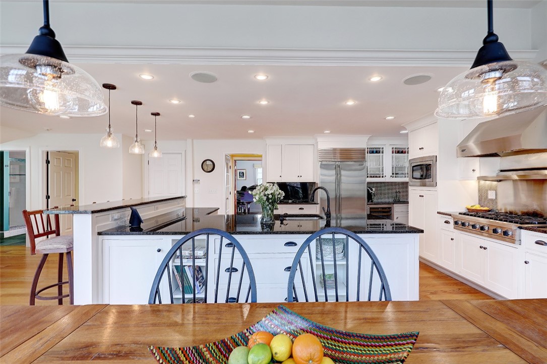 4 Rumstick Circle Barrington, RI 02806 - Photo 14 of 45