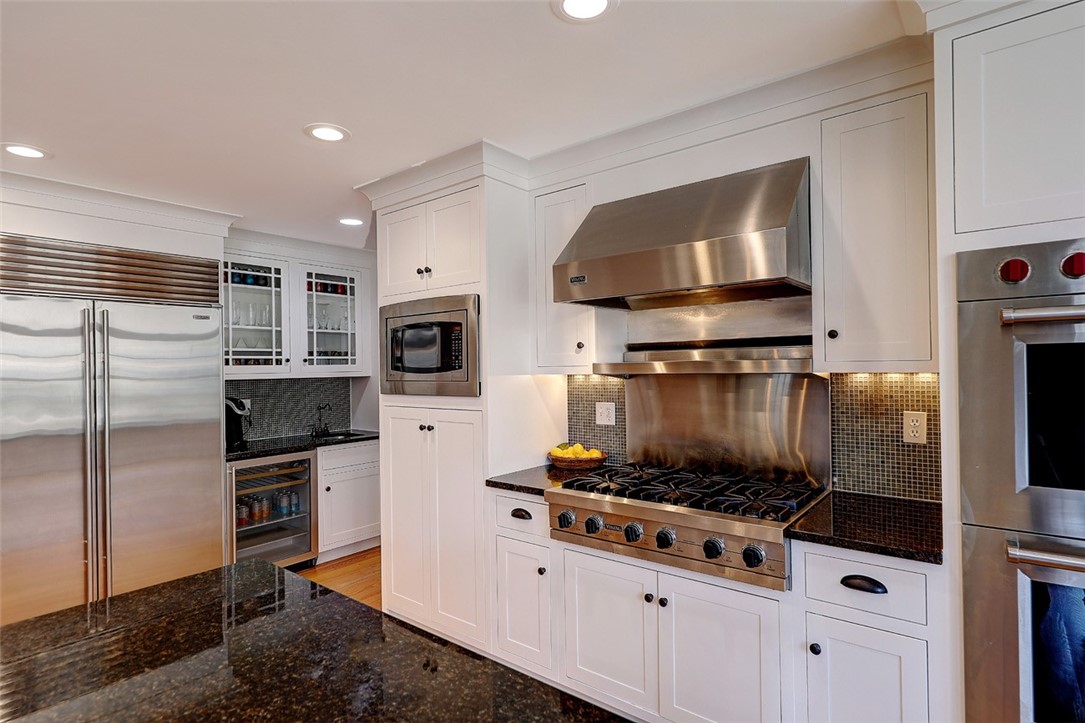 4 Rumstick Circle Barrington, RI 02806 - Photo 16 of 45