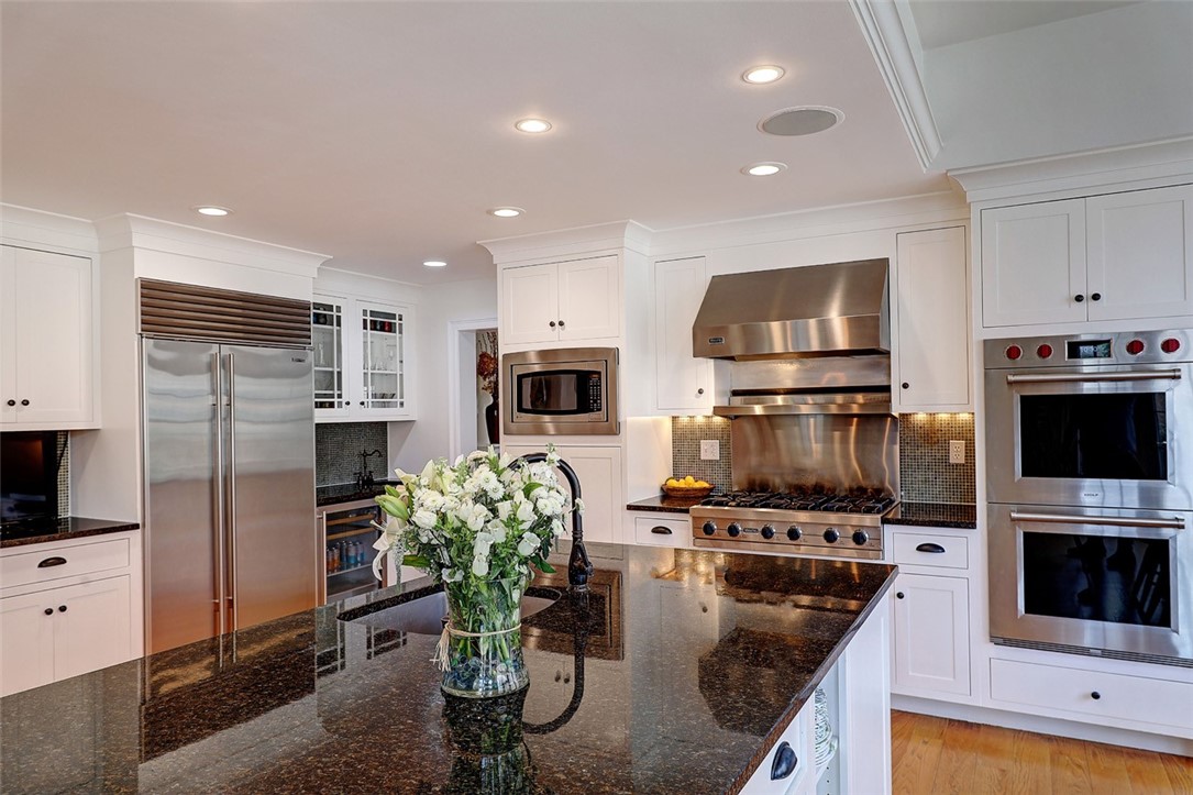 4 Rumstick Circle Barrington, RI 02806 - Photo 17 of 45