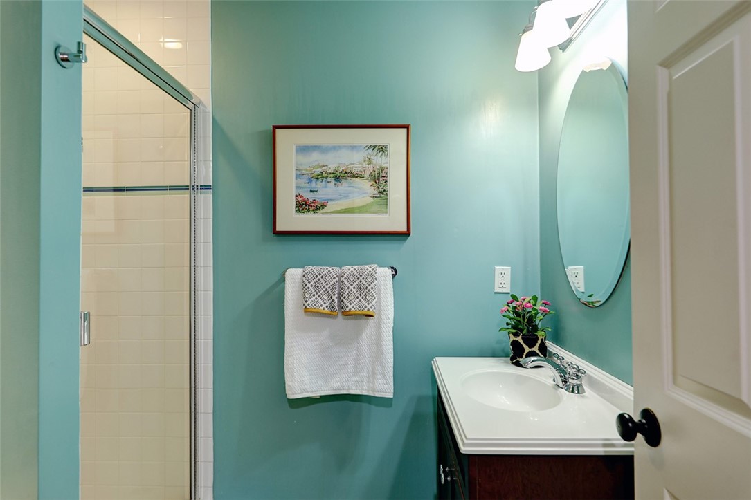 4 Rumstick Circle Barrington, RI 02806 - Photo 30 of 45 First floor full bath