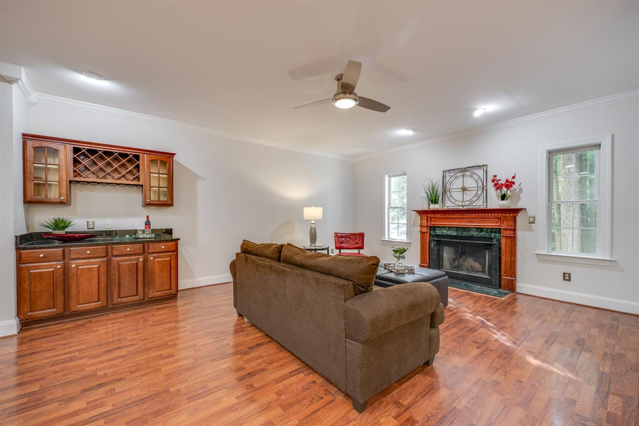11925 Larka Court Raleigh, NC 27613 - Photo 11 of 30 Family Room