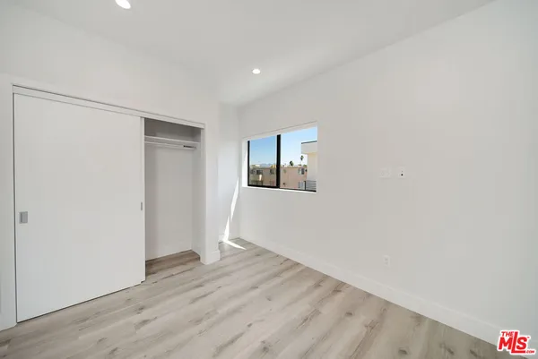 $3,995 | 408 1/2 North Kenmore Avenue, Los Angeles, CA 90004