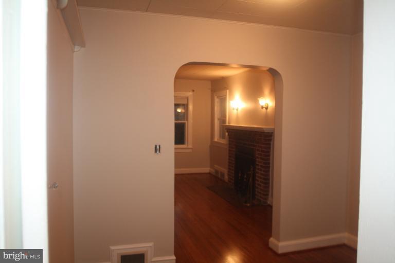8900 Glenville Road Silver Spring, MD 20901 - Photo 4 of 30 Dining Room