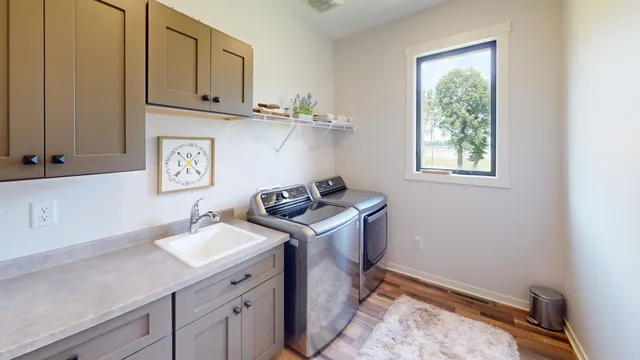 $699,700 | 16580 Pleasant Valley Road, Shafer, MN 55074