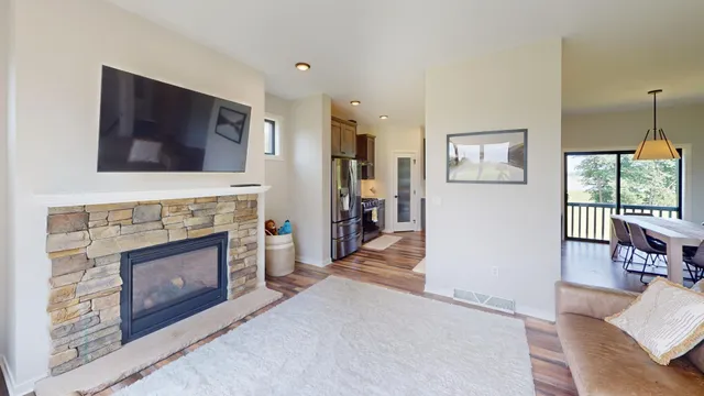 $699,700 | 16580 Pleasant Valley Road, Shafer, MN 55074