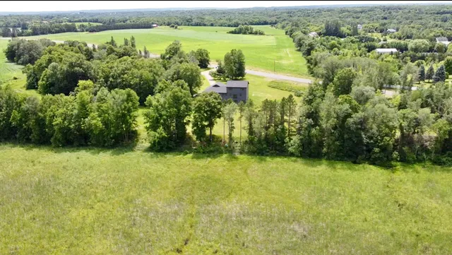 $699,700 | 16580 Pleasant Valley Road, Shafer, MN 55074