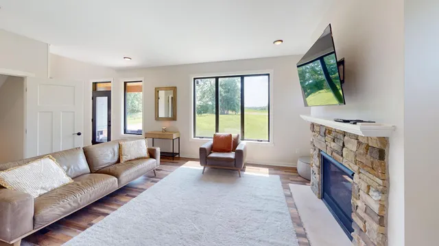 $699,700 | 16580 Pleasant Valley Road, Shafer, MN 55074