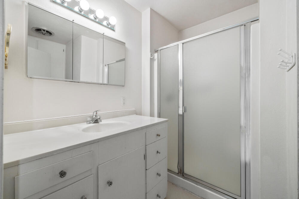 1633 Division Street Klamath Falls, OR 97601 - Photo 34 of 69 1633DivisionSt-22