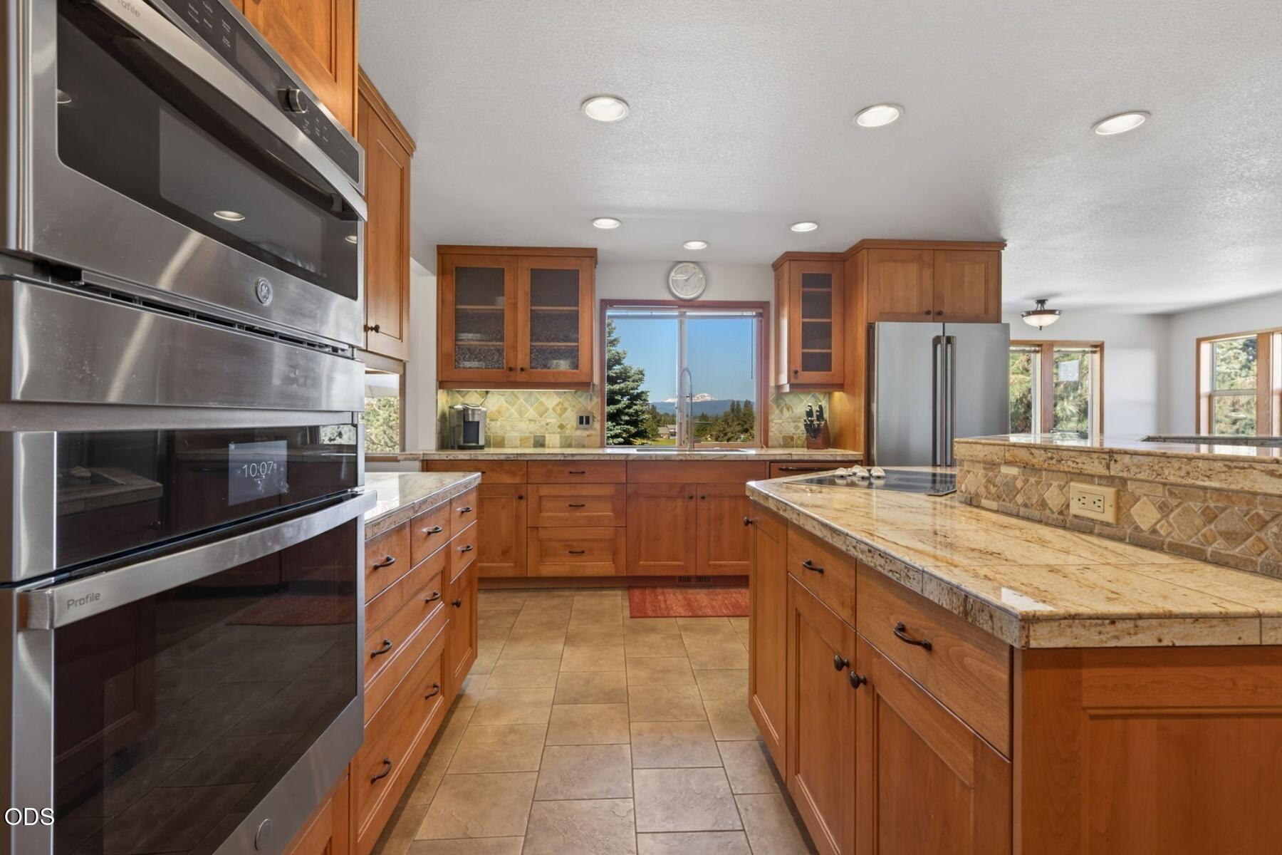 60376 Arnold Market Road Bend, OR 97702 - Photo 15 of 47