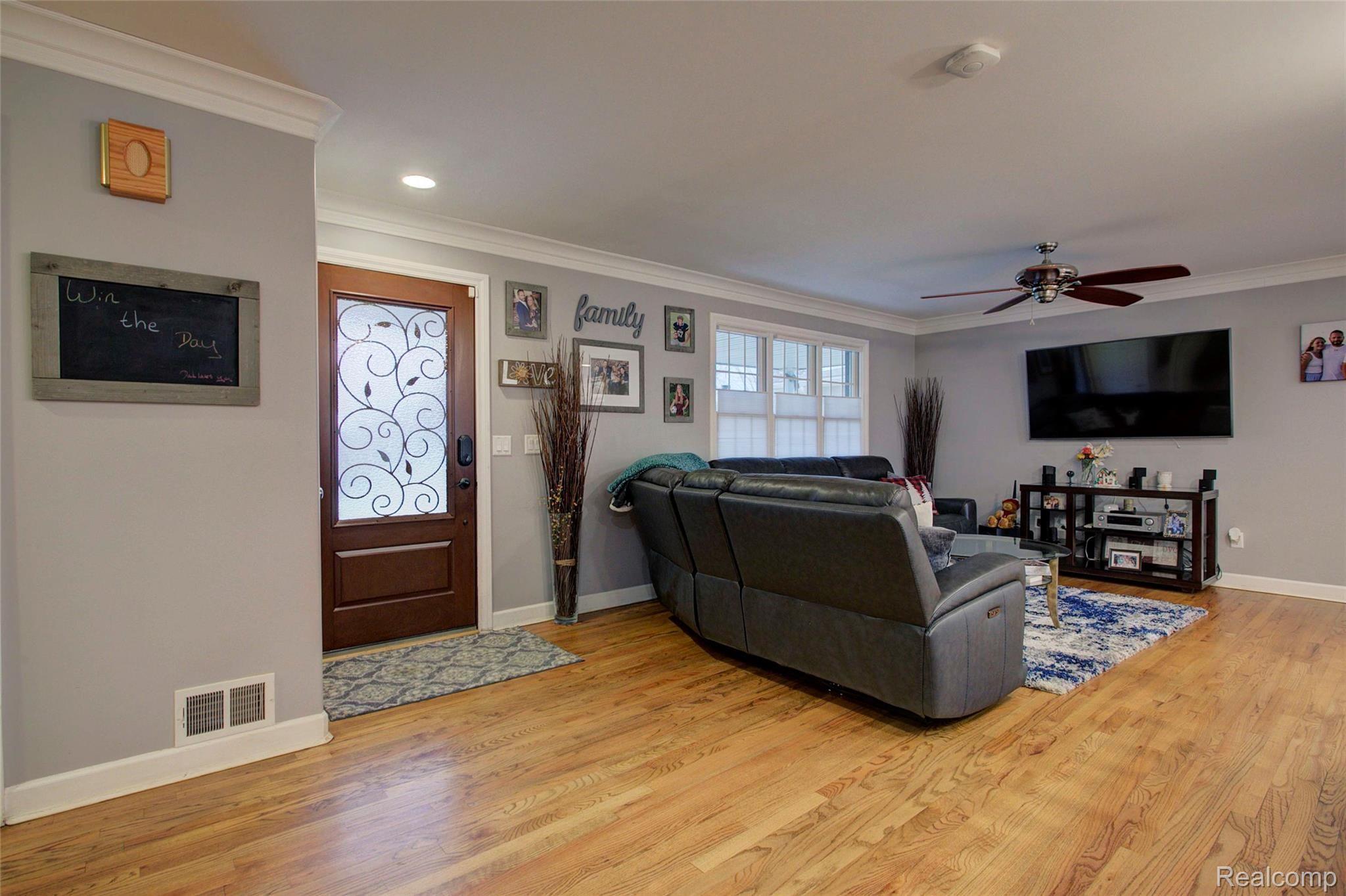7345 Kingsbridge Road Canton, MI 48187 - Photo 17 of 98 4H8A2213_4_5.jpg