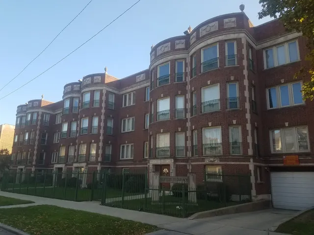 $1,700 | 7141 South Euclid Avenue, Unit 3, Chicago, IL 60649