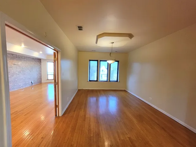 $1,700 | 7141 South Euclid Avenue, Unit 3, Chicago, IL 60649