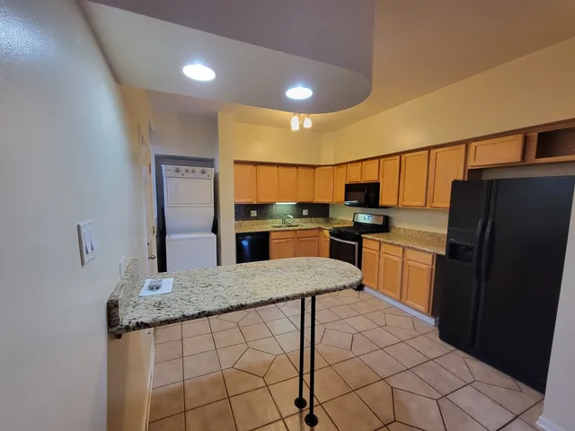 $1,700 | 7141 South Euclid Avenue, Unit 3, Chicago, IL 60649