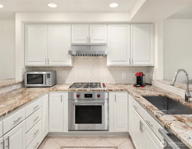 $1,200,000 | 225 4th Avenue, Unit A401, Kirkland, WA 98033