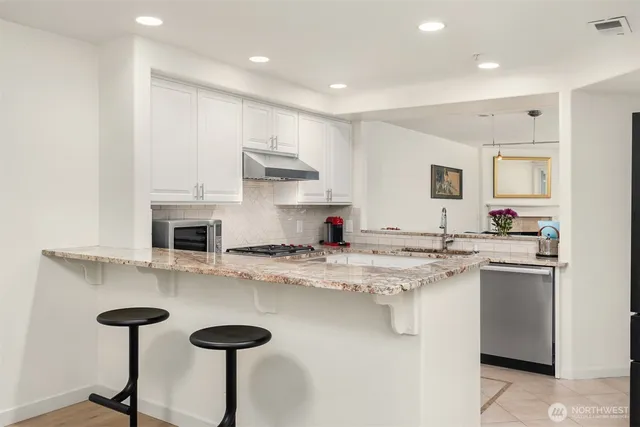 $1,200,000 | 225 4th Avenue, Unit A401, Kirkland, WA 98033