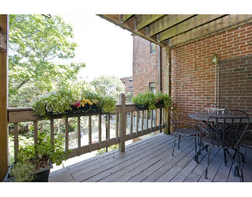 9 Holyoke Street, Unit 3 Boston, MA 02116 - Photo 5 of 6