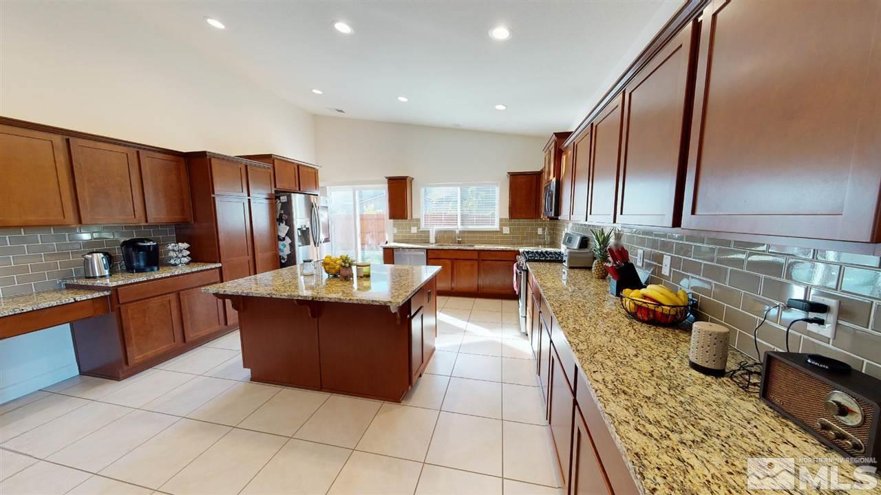 905 Orr Valley Court Reno, NV 89508 - Photo 8 of 39 Photo 9