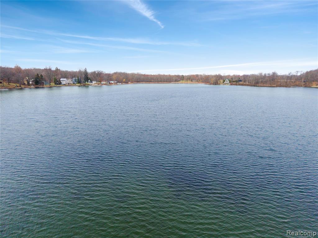15177 McCaslin Lake Road Linden, MI 48451 - Photo 6 of 9