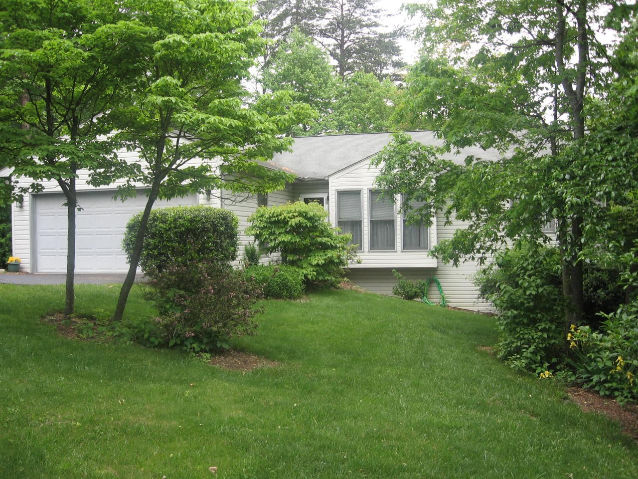 1971 Airview Road Southwest Roanoke, VA 24018 - Photo 1 of 1 Main