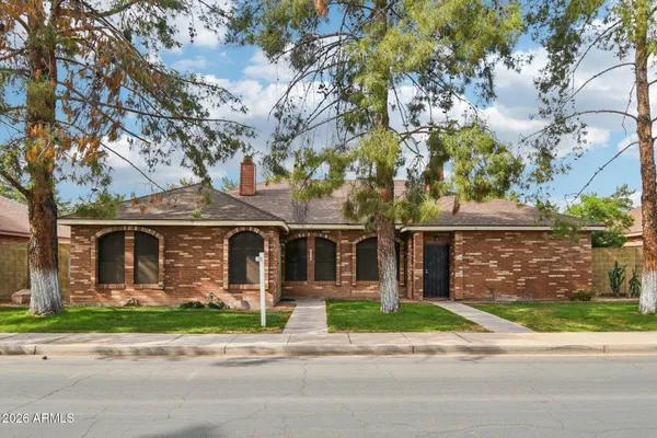 $465,000 | 830 East Bruce Avenue, Gilbert, AZ 85234