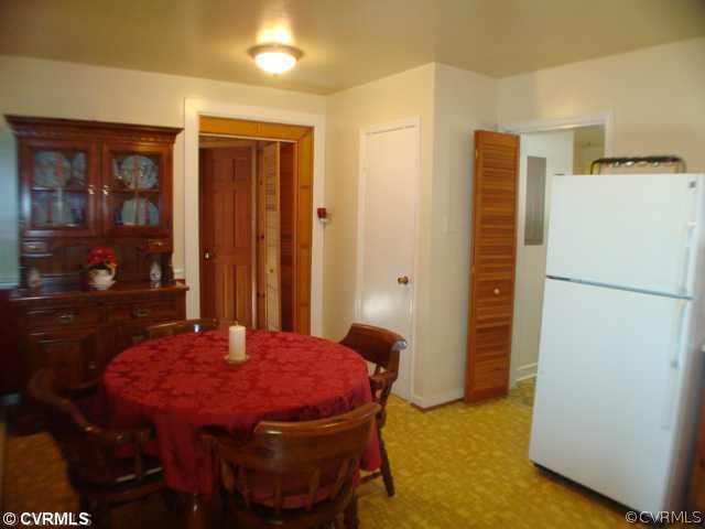 2406 Omega Road Henrico, VA 23228 - Photo 5 of 11 Kitchen