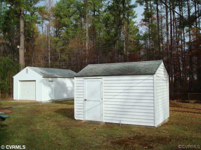 2406 Omega Road Henrico, VA 23228 - Photo 10 of 11 Storage