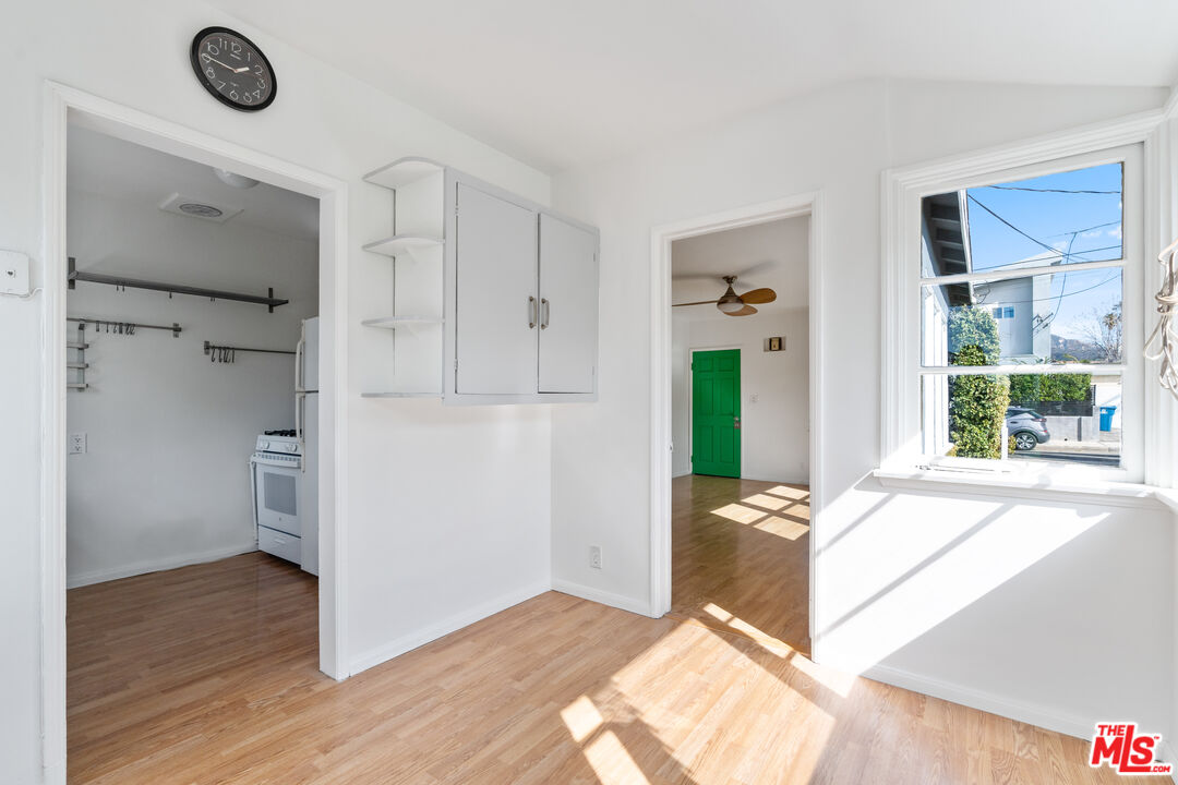 10431 Eldora Avenue Sunland, CA 91040 - Photo 11 of 37