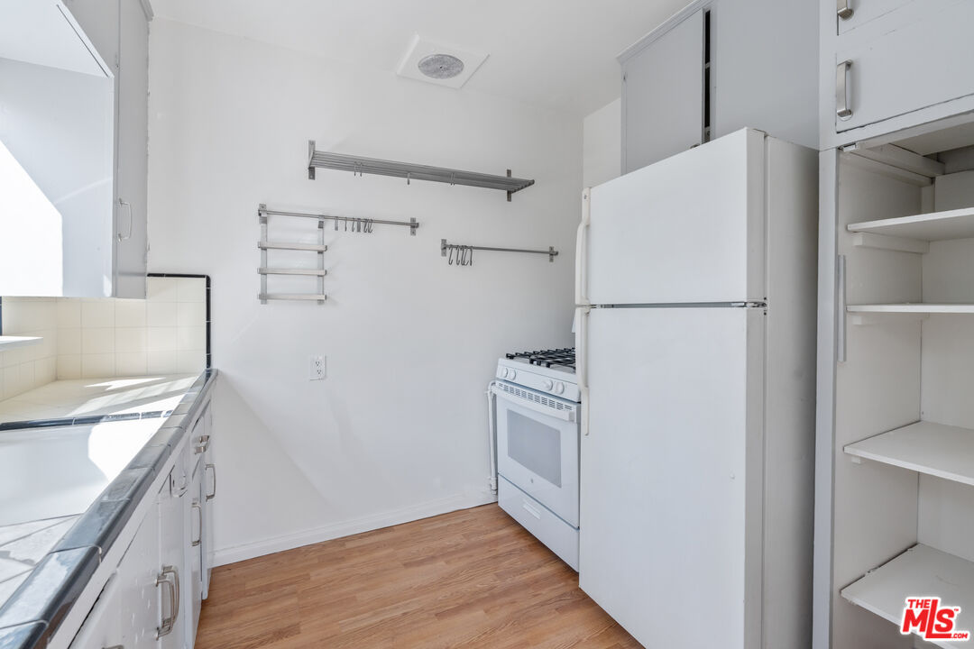 10431 Eldora Avenue Sunland, CA 91040 - Photo 15 of 37