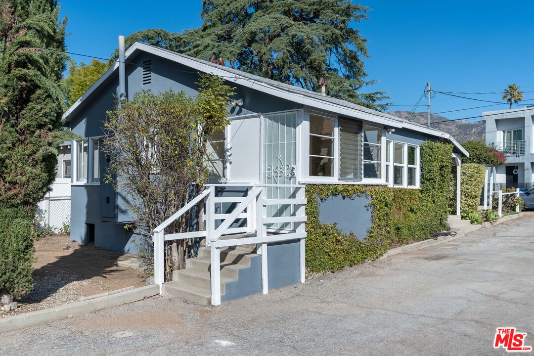 10431 Eldora Avenue Sunland, CA 91040 - Photo 26 of 37