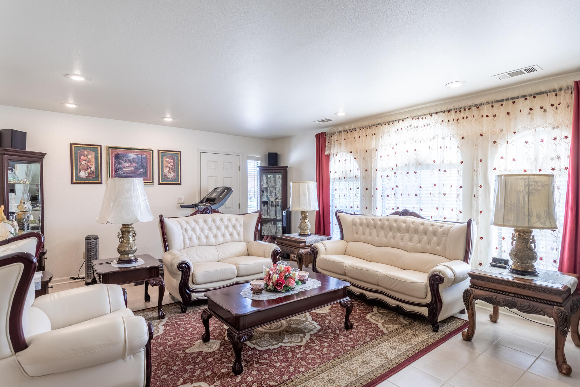 4368 Wild Flower Way Redding, CA 96001 - Photo 20 of 45 Formal Living 2