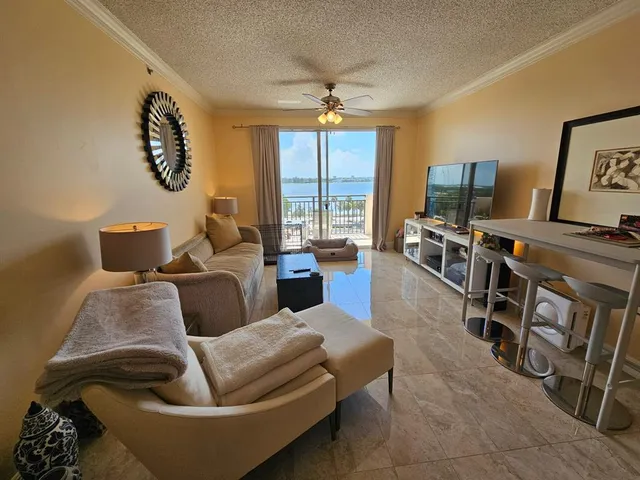 $339,000 | 616 Clearwater Park Road, Unit 604, West Palm Beach, FL 33401