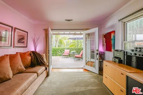 $6,300 | 1203 South Rimpau Boulevard, Los Angeles, CA 90019