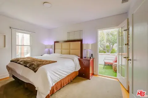 $6,300 | 1203 South Rimpau Boulevard, Los Angeles, CA 90019