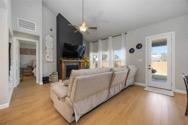 $475,000 | 17728 Lake Cove Court, Montgomery, TX 77316