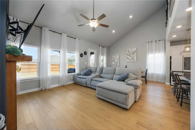 $475,000 | 17728 Lake Cove Court, Montgomery, TX 77316