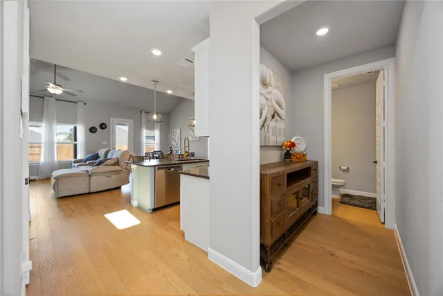 $475,000 | 17728 Lake Cove Court, Montgomery, TX 77316