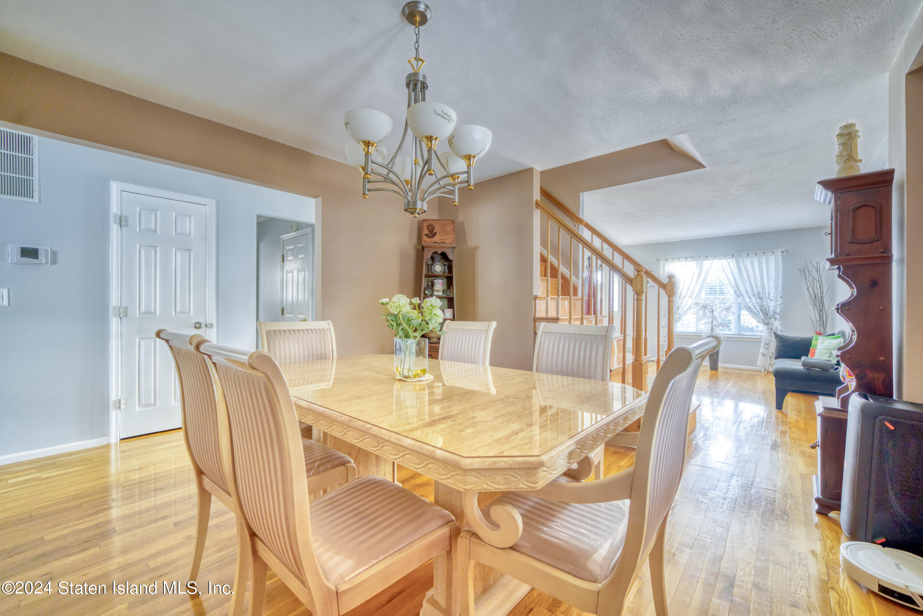 52 Savo Loop Staten Island, NY 10309 - Photo 14 of 37 Dining Room