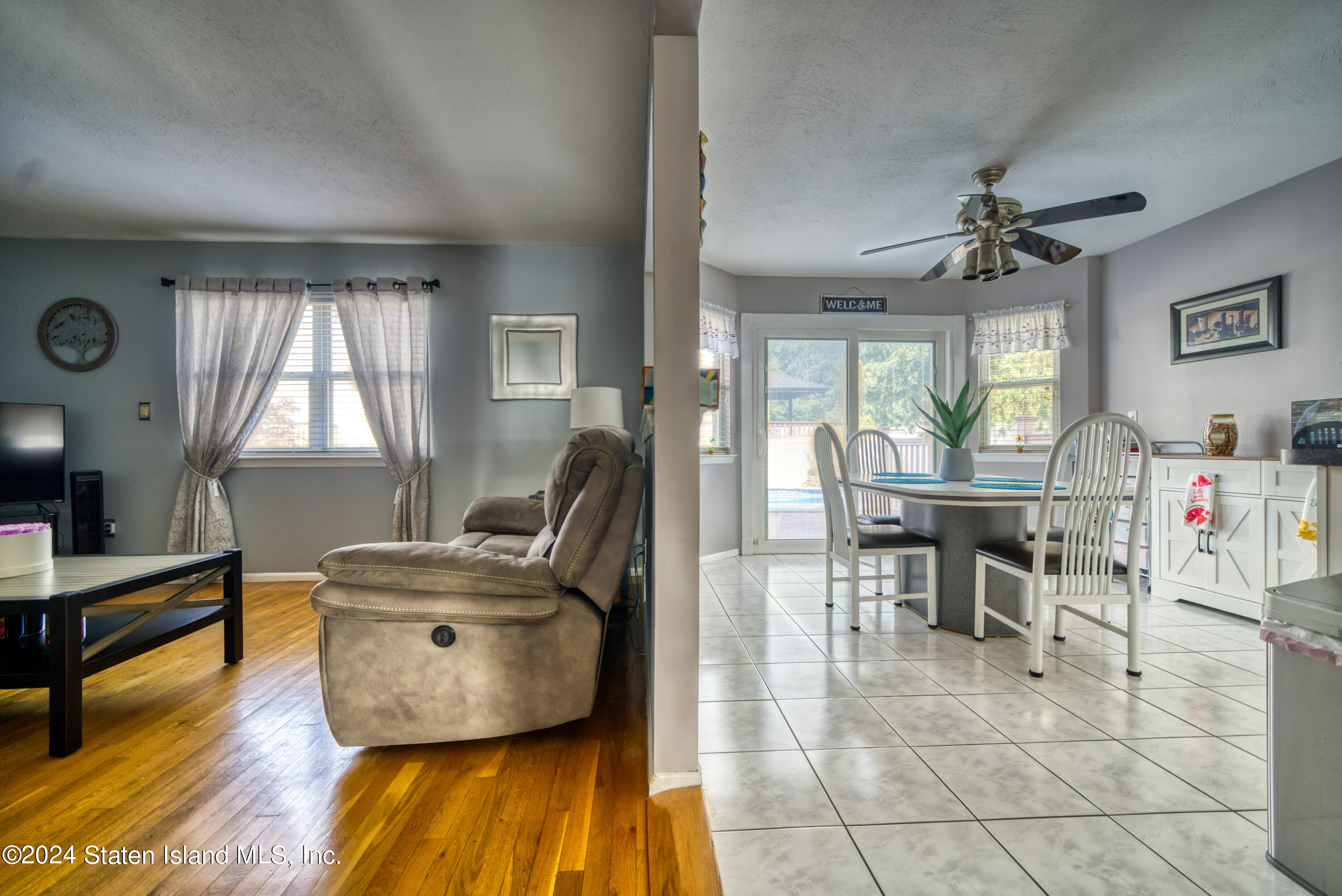 52 Savo Loop Staten Island, NY 10309 - Photo 8 of 37 Living Room/ Kitchen