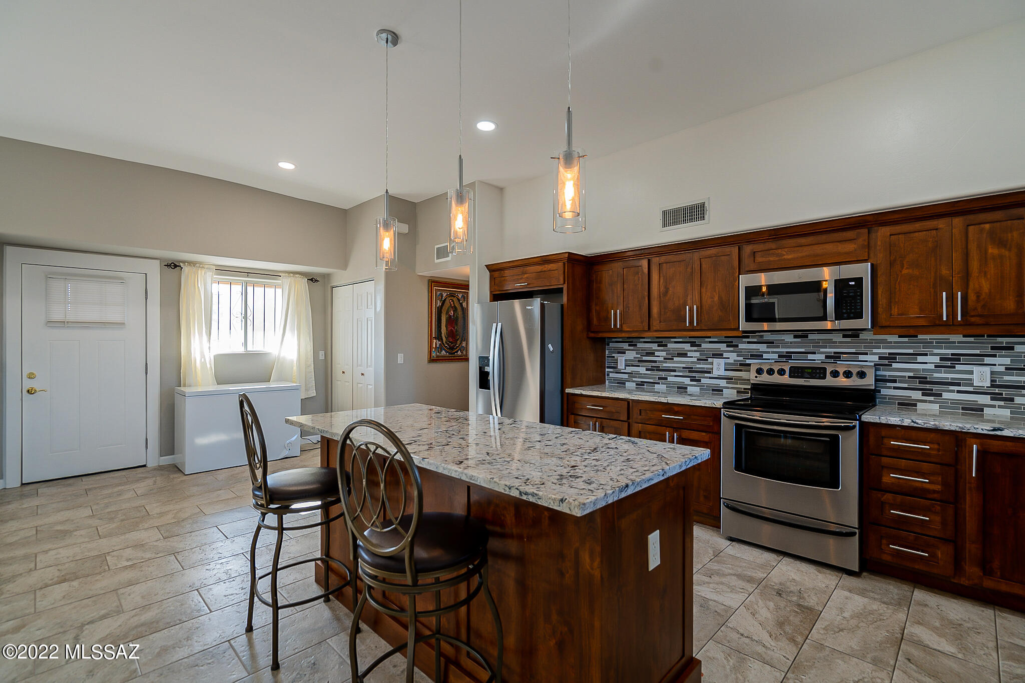 6421 South Caballo Road Tucson, AZ 85746 - Photo 8 of 28 Gallery Image 8
